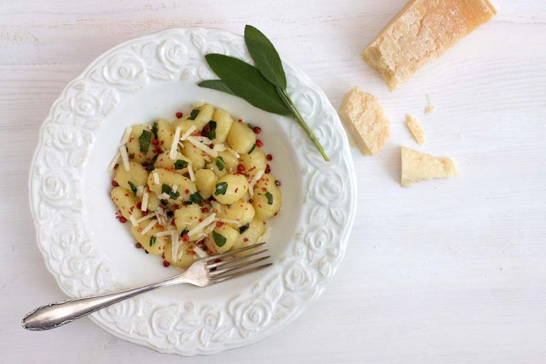 Gnocchi Gluten Free Rustichella d&rsquo;Abruzzo al Burro, Salvia e Pepe Rosa