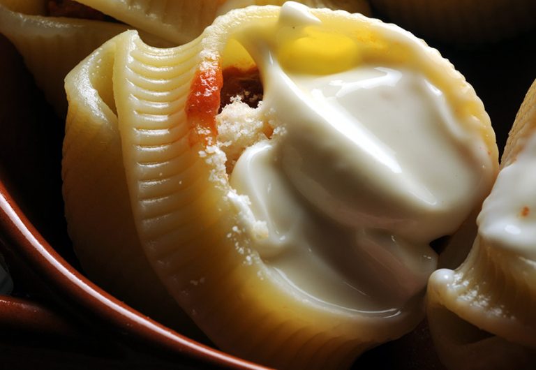 Conchiglione ripieno