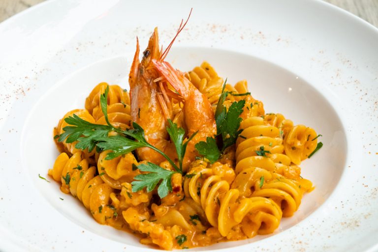 Fusilloni giganti con crema di scampi