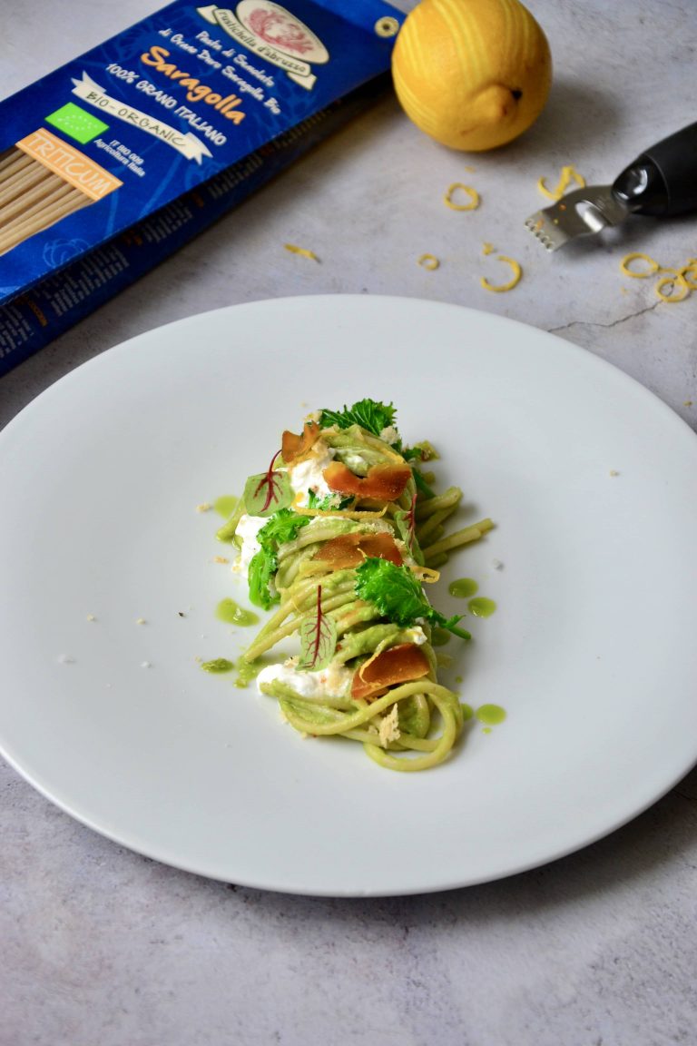 Spaghetti saragolla con cime di rapa, burrata e bottarga